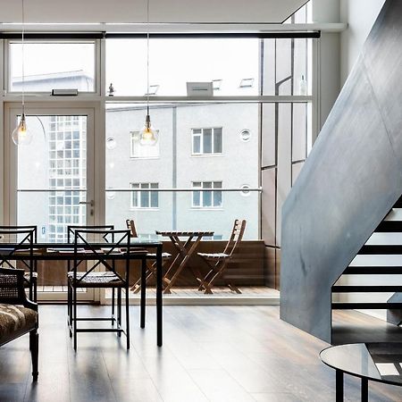 Loft-Style Duplex With Balcony In Downtown Reykjavik Appartement Buitenkant foto