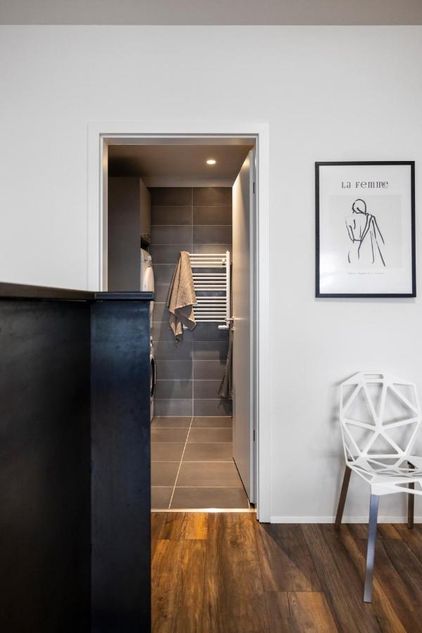 Loft-Style Duplex With Balcony In Downtown Reykjavik Appartement Buitenkant foto