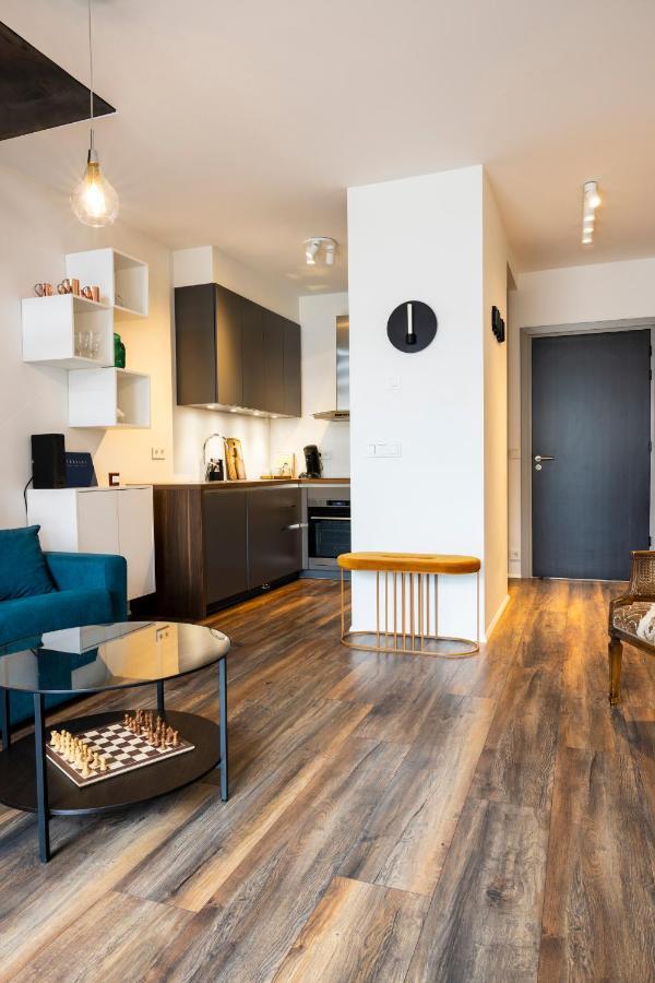 Loft-Style Duplex With Balcony In Downtown Reykjavik Appartement Buitenkant foto